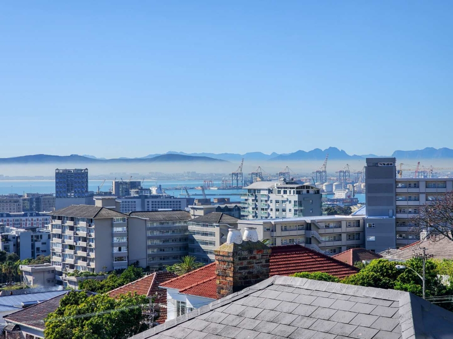 2 Bedroom Property for Sale in Green Point Western Cape